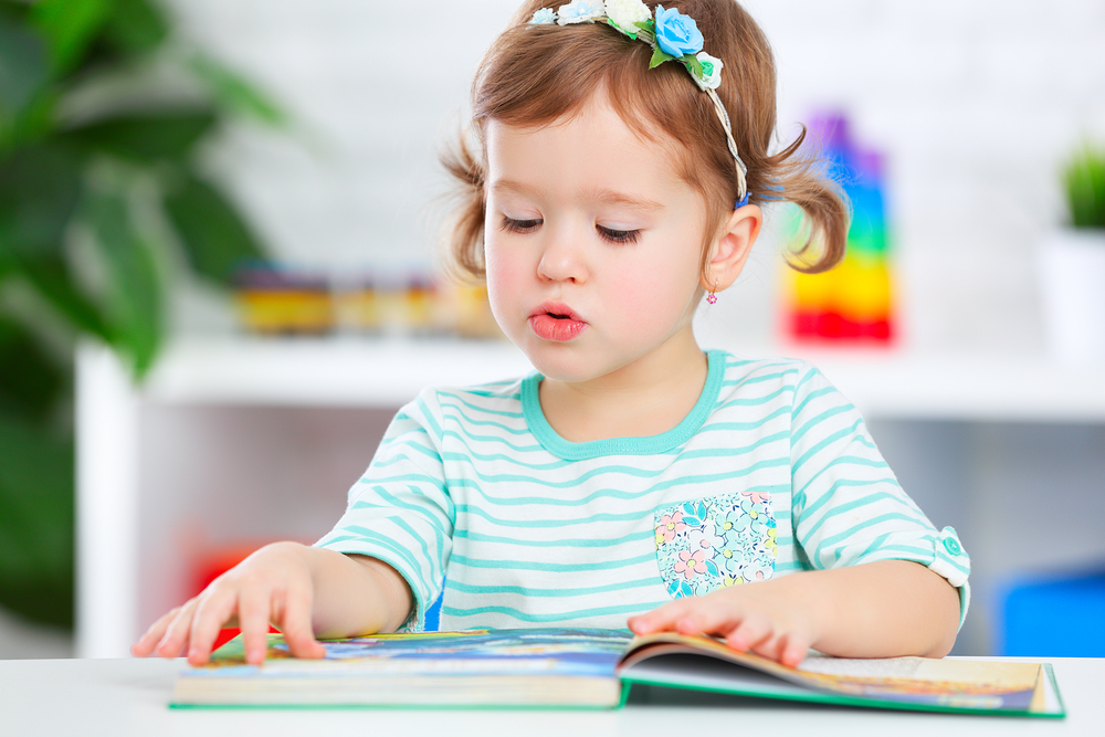 preschool child reading